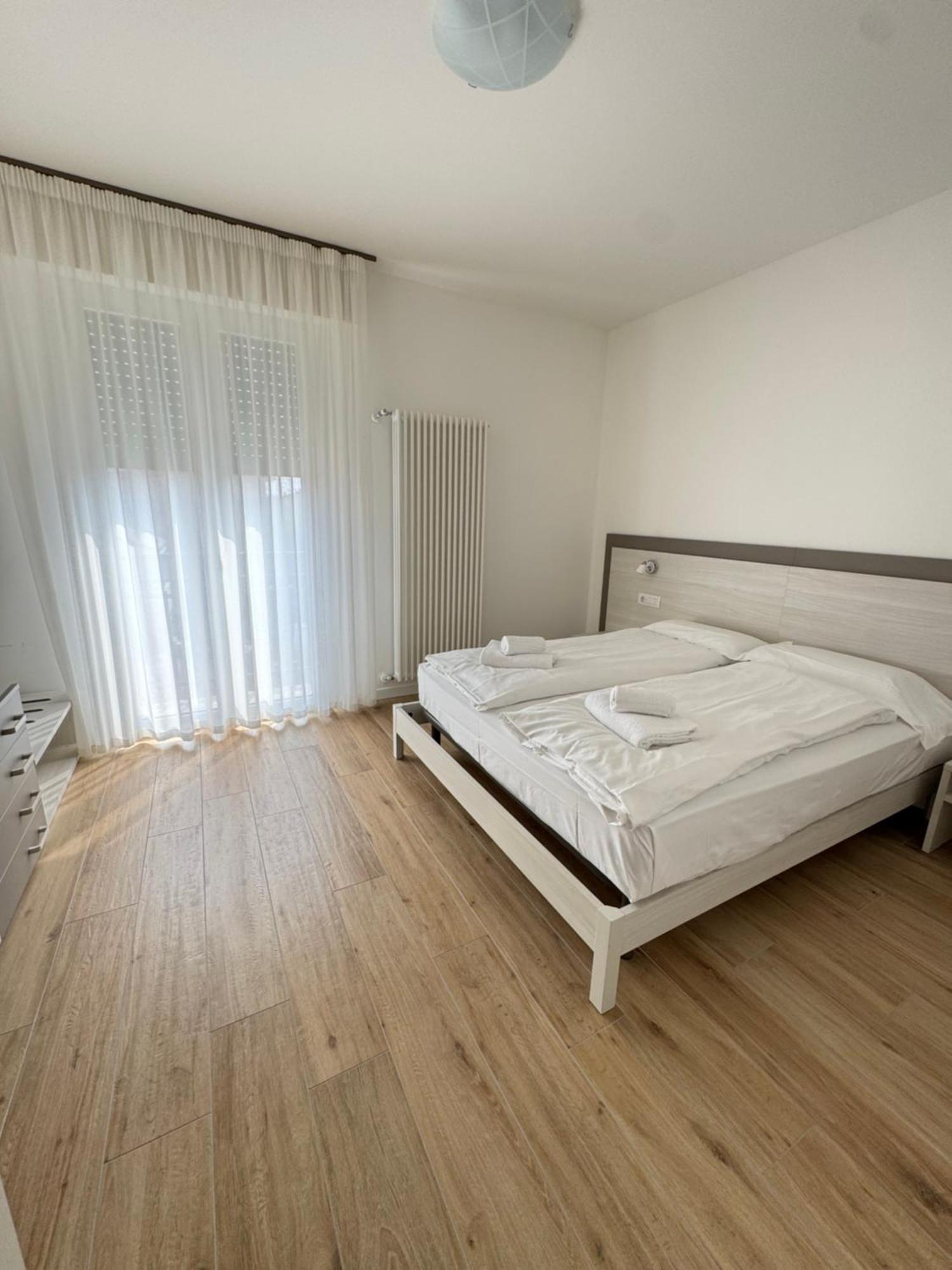 Berengario Suites Torri Del Benaco Exterior photo